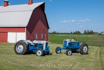 1964 Ford 4000 Ag with 1963 Ford Model 4000 Row Crop