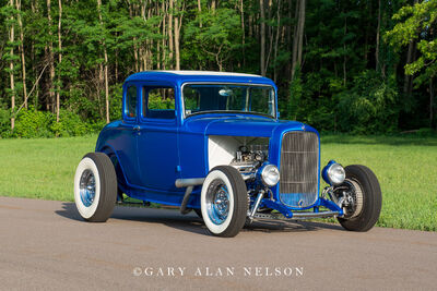 1932 Ford 5-Window Coupe