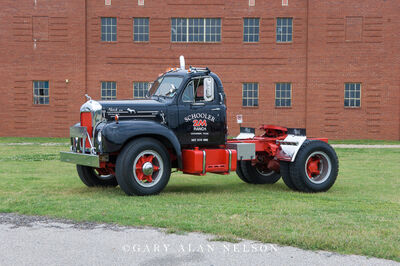 1964 Mack B 61