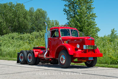 1952 Mack LF