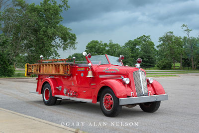 1949 Seagraves Model 66EB ladder truck