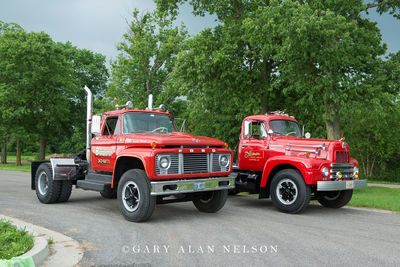 1965 FordF-850 and 1964 International R190