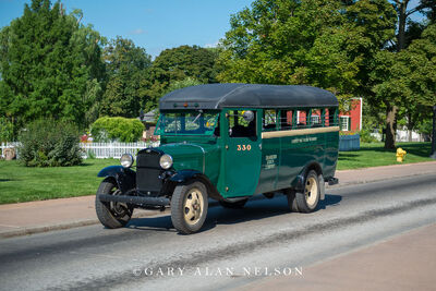 192? Ford Bus