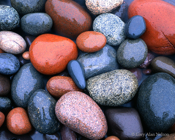MN-04-27-LS Assorted surf rounded stones on the shore of Lake Superior, Minnesota