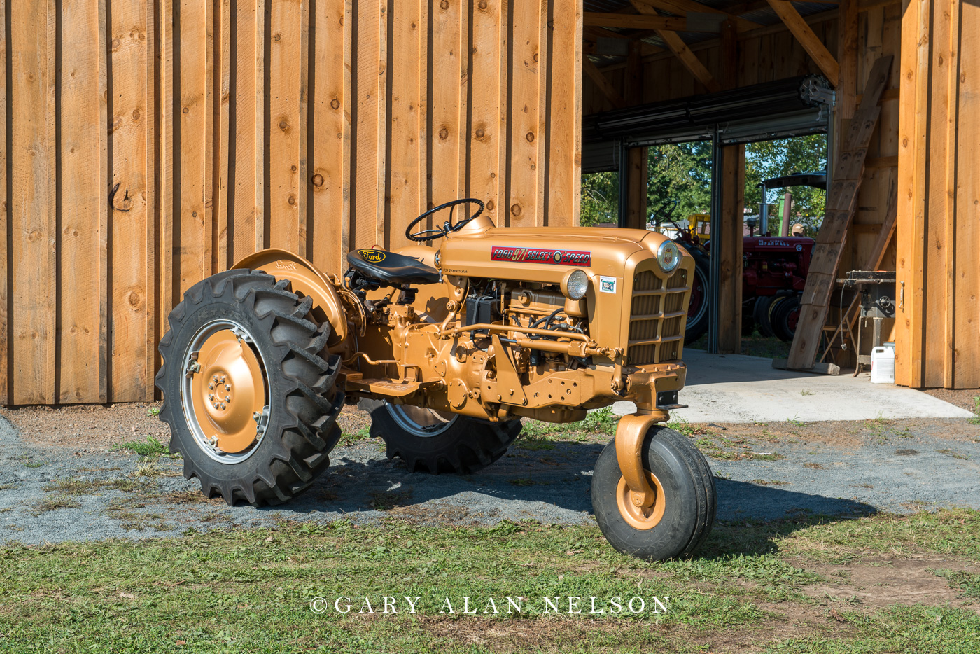1959 Ford 971 Gold Demo