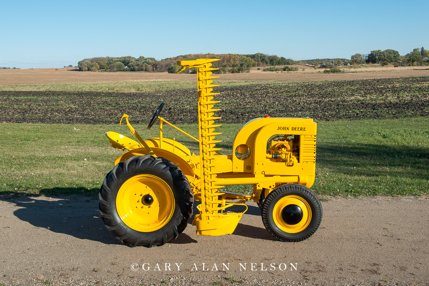 1940 John Deere LI with a 7C mower