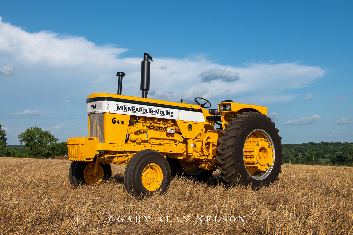 1968 Minneapolis-Moline G900