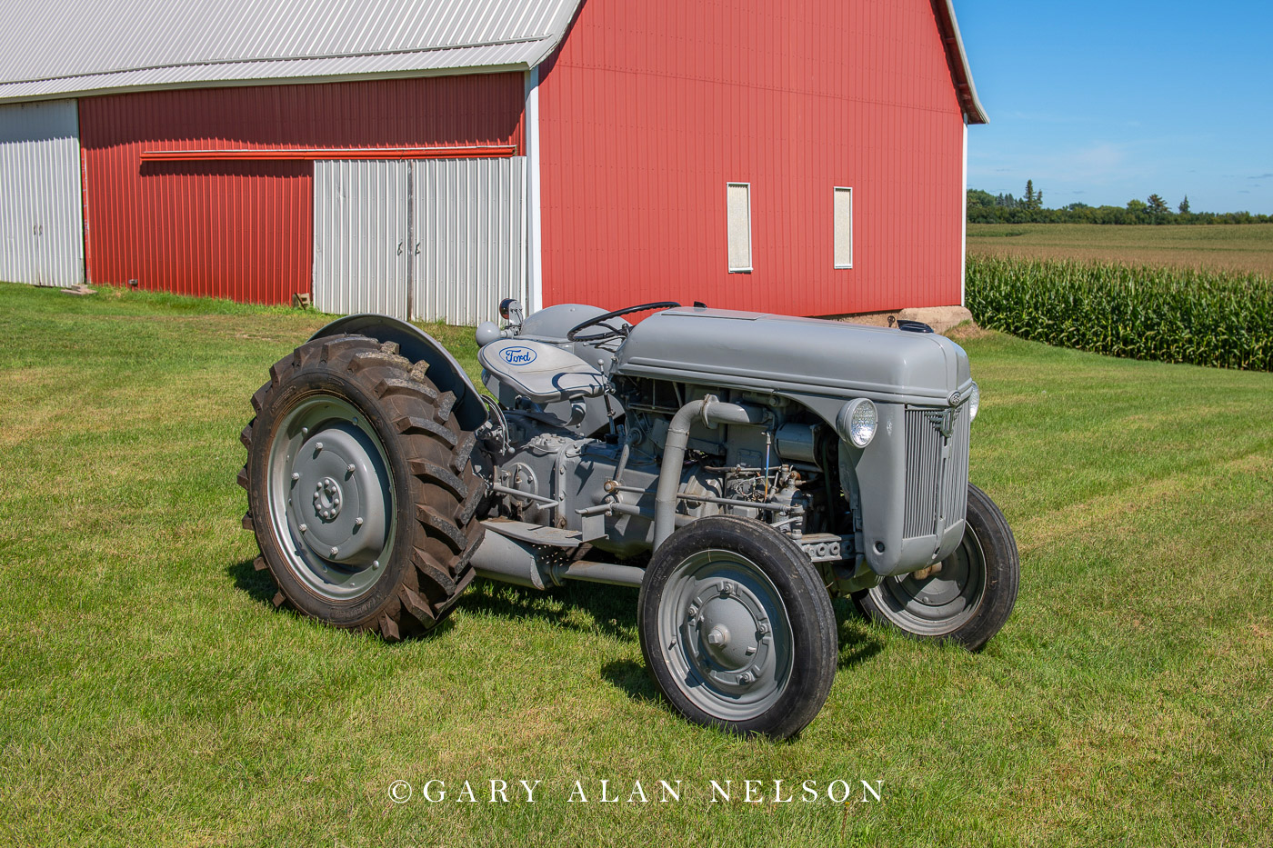 1947 Ford 2N with French CLM diesel engine