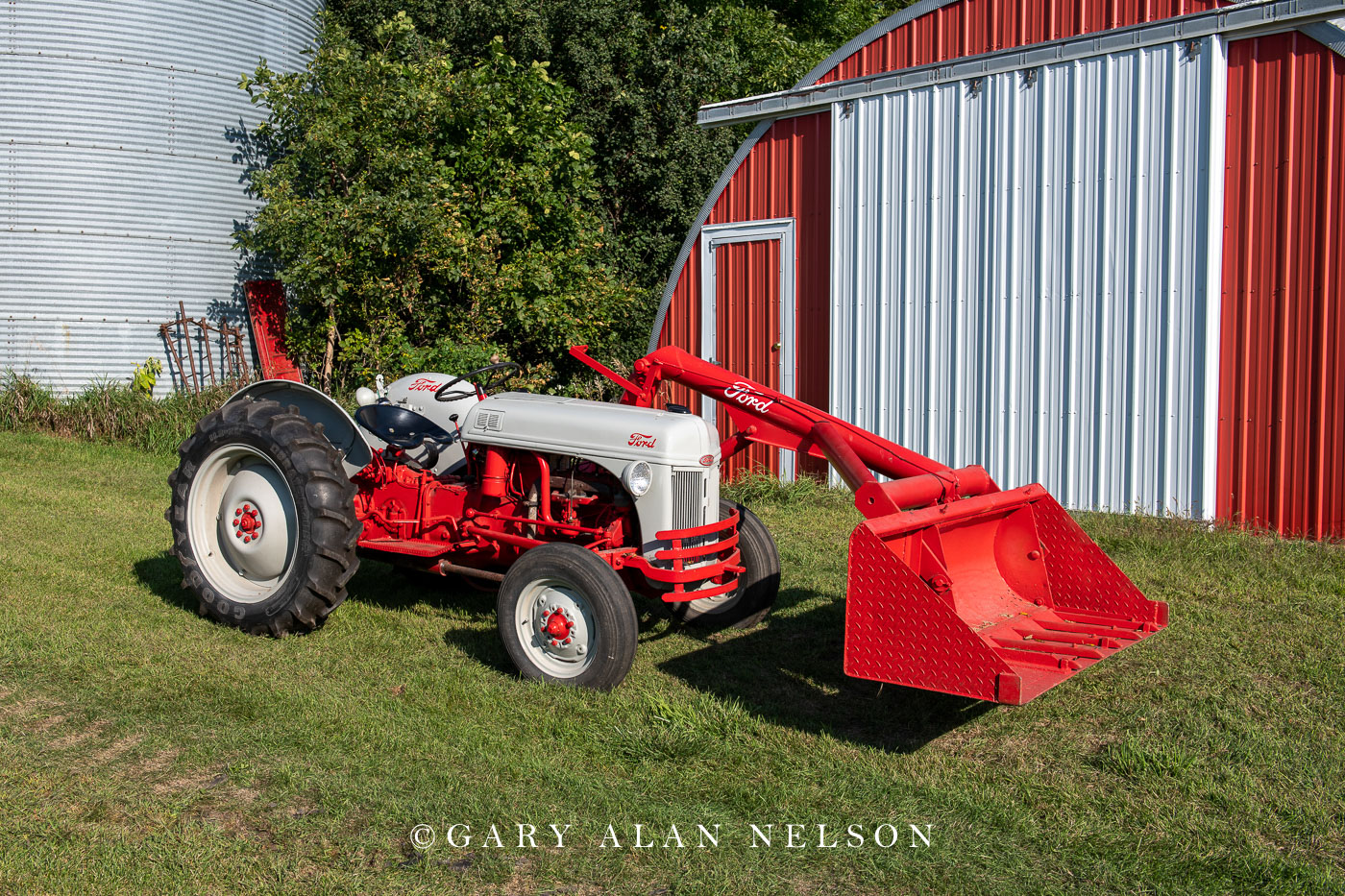 1952 Ford 8N with Ford Loader