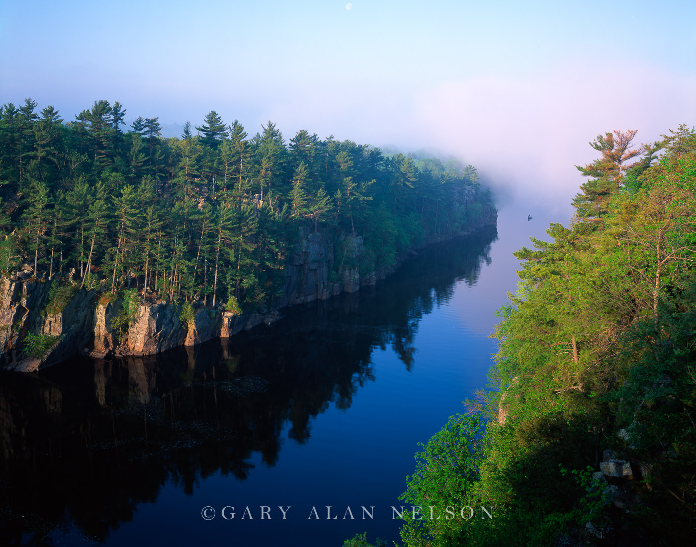 Cliffs towering over the St. Croix National Scenic River, Interstate State Park, Minnesota/Wisconsin
