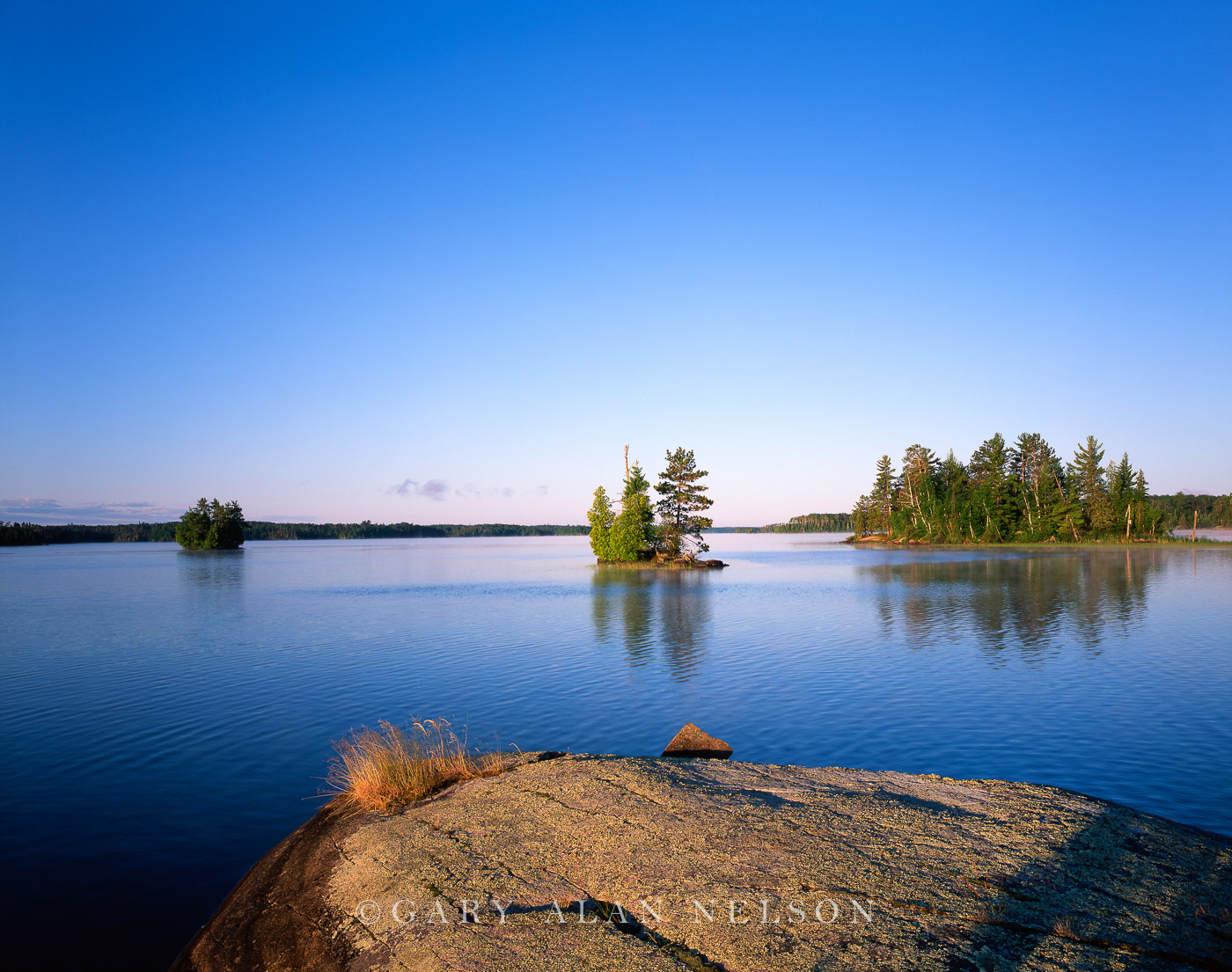 MN-04-94-BW Birch Lake and three islands, Northern Minnesota