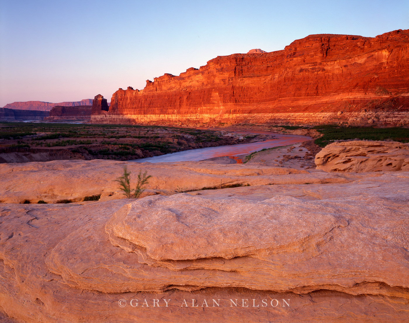 UT-05-14-NRA RED ROCK AT THE CONFLUENCE OF THE DIRTY DEVIL AND COLORADO RIVERS, GLEN CANYON NTL. RECREATION AREA, UTAH