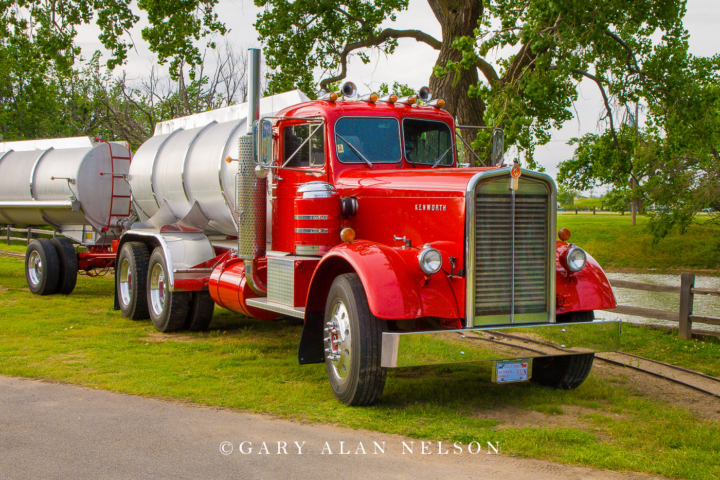 1955 Kenworth / 1955 Fruehauf Trailer, owner Manuel Andrade, San Jose, Ca