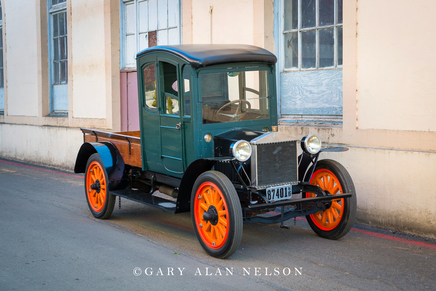 1916 Rainier Model R-11 3/4 ton truck