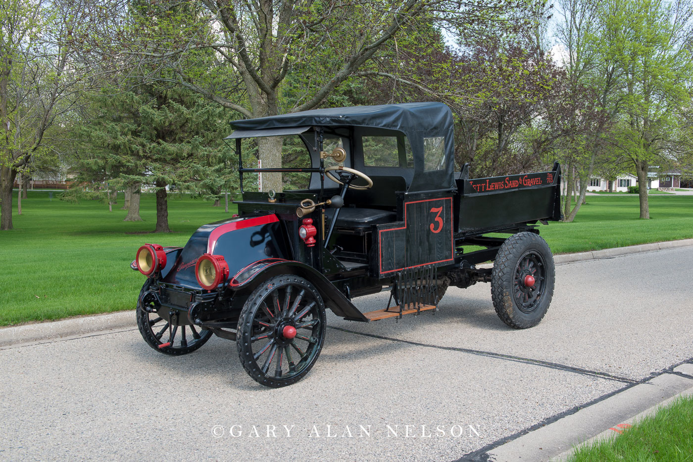 1918 International Model F Dump Truck