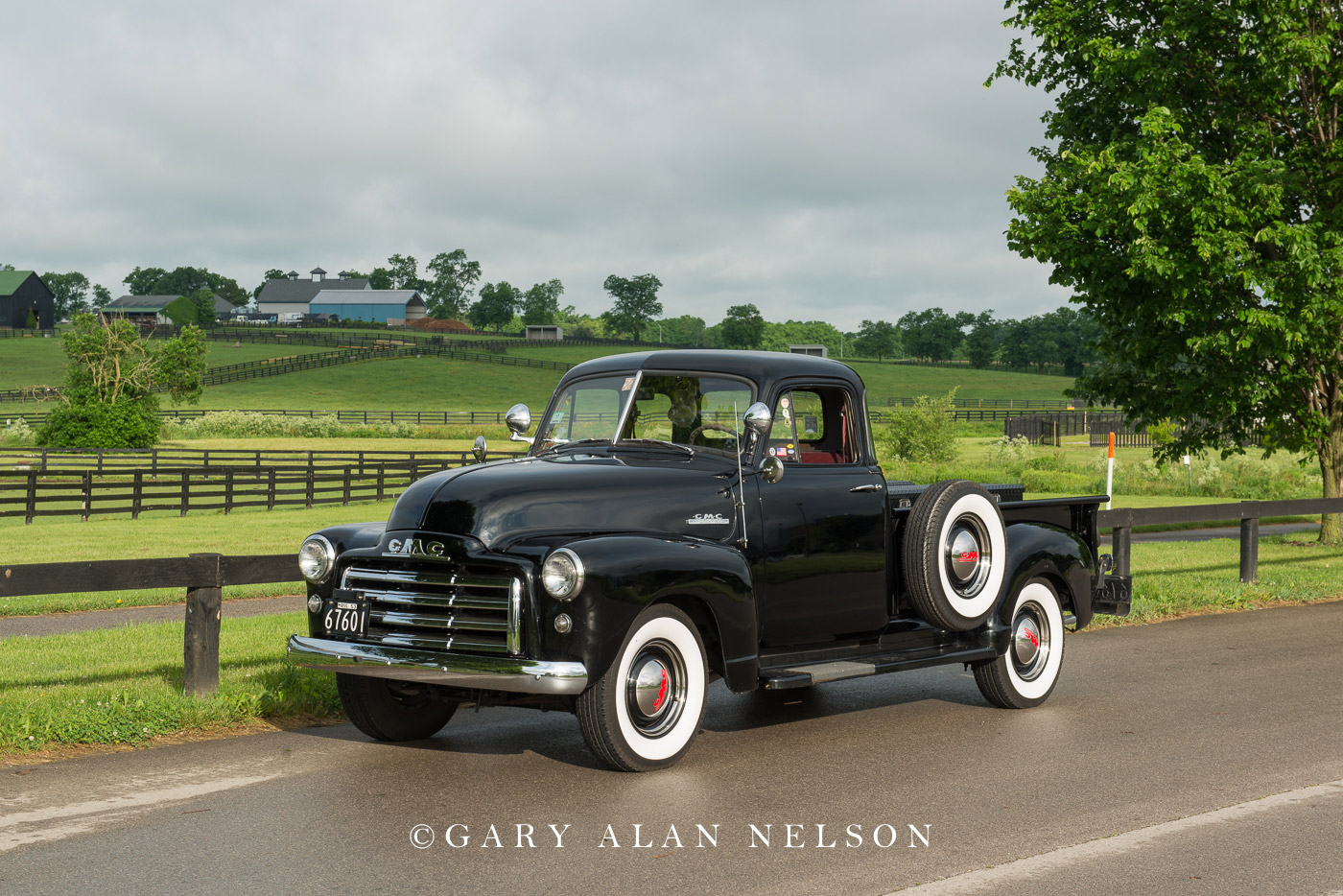 1953 GMC 1/2 ton long bed pick-up