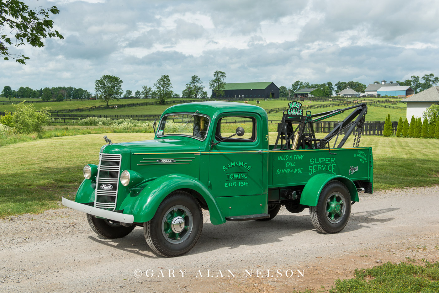 1939 Mack ED Wrecker