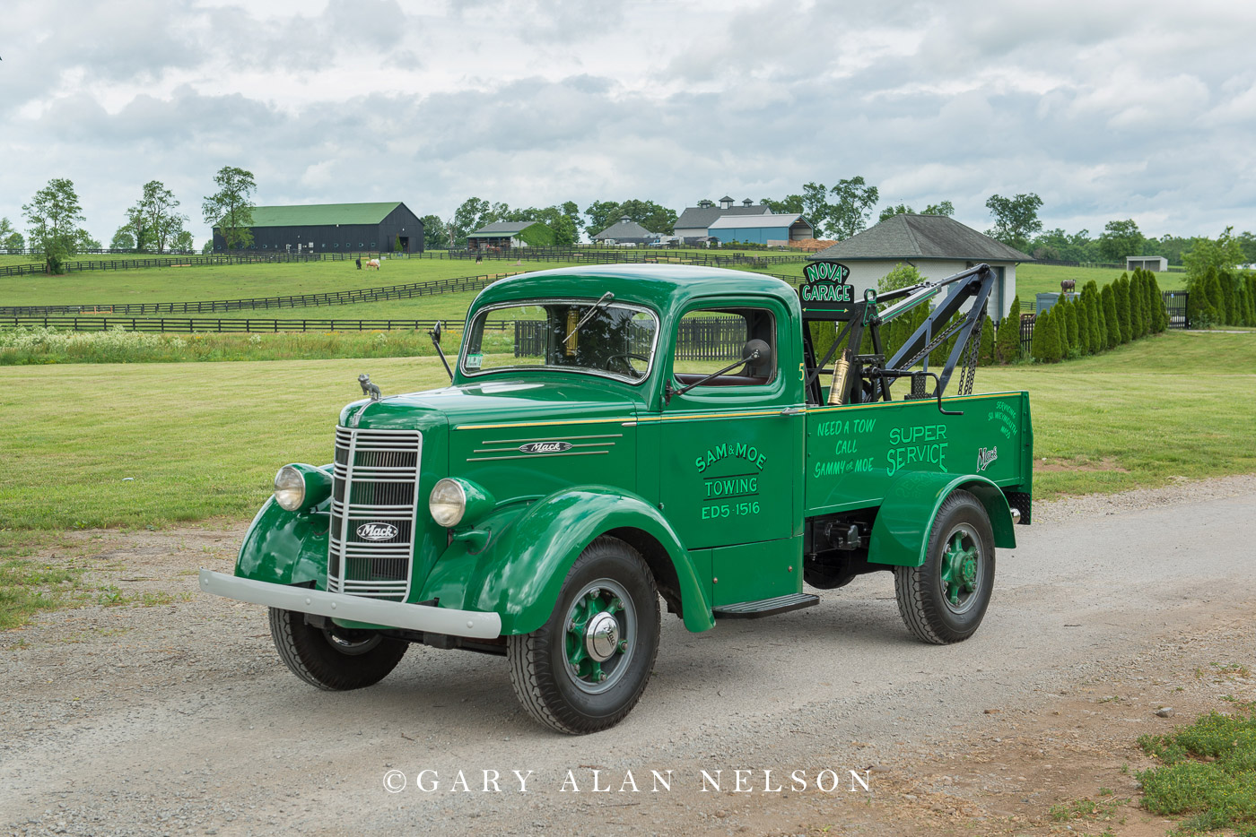 1939 Mack ED Wrecker