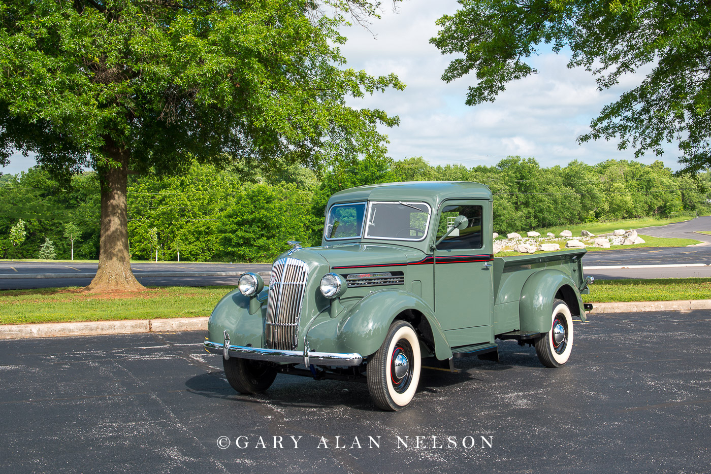 1937 REO Speed Delivery