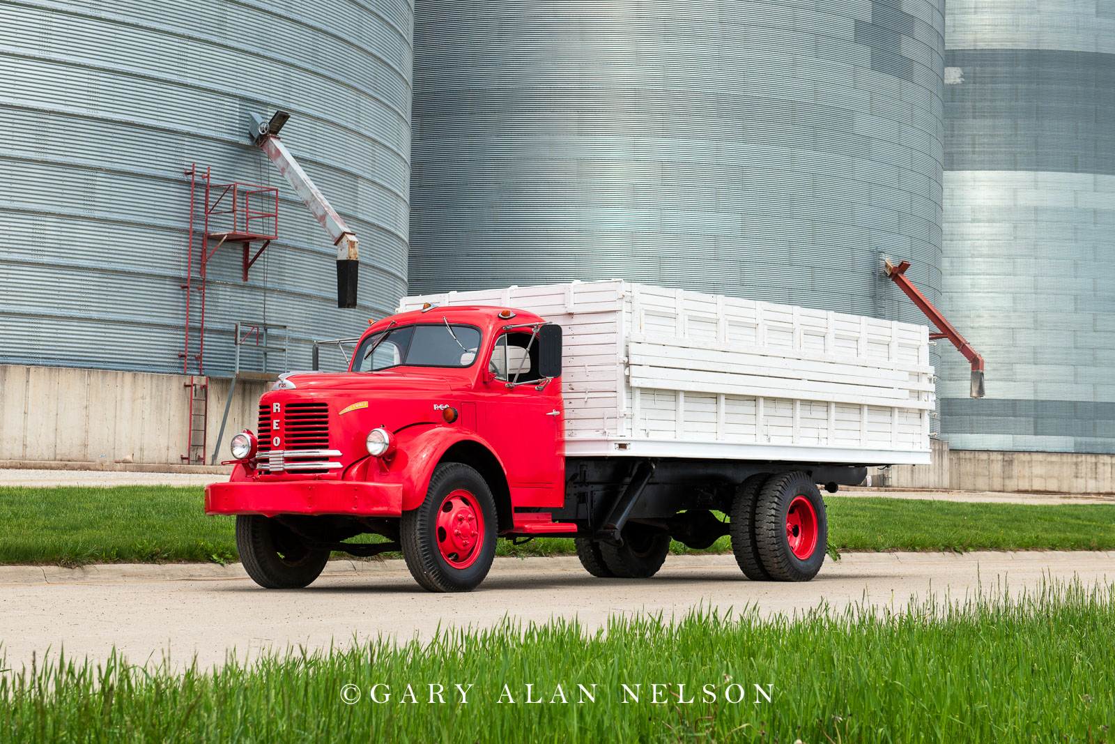 1952 REO Grain Truck