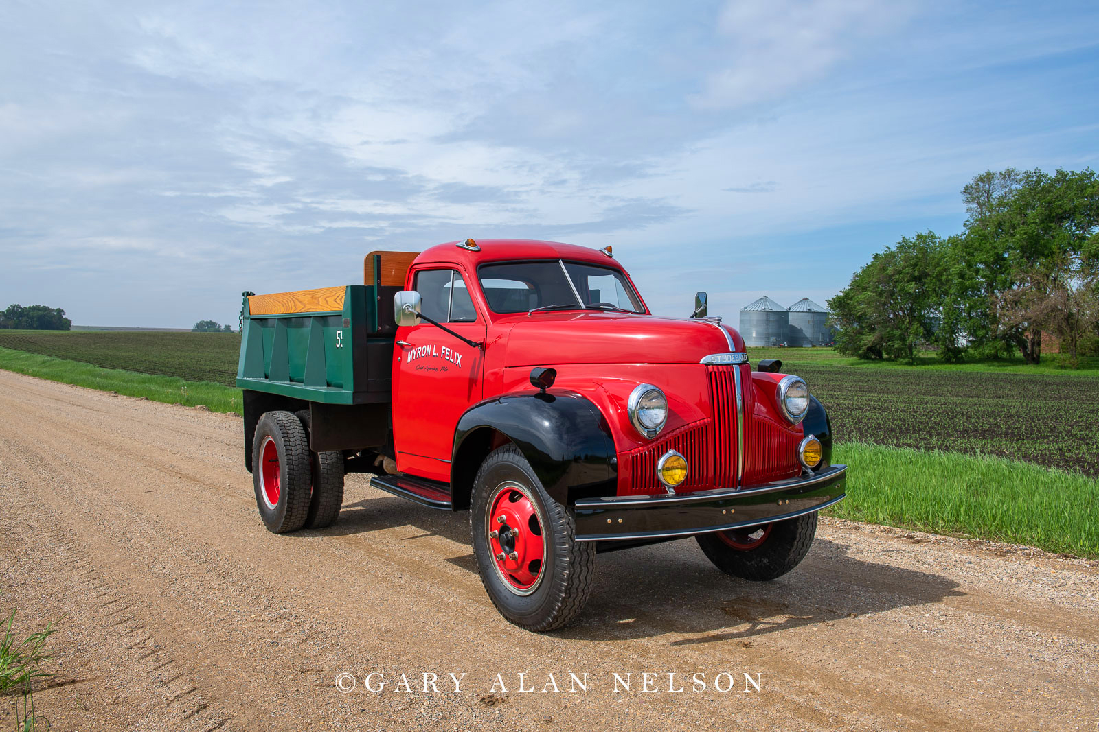 1948 Studebaker M-16 Dump Truck