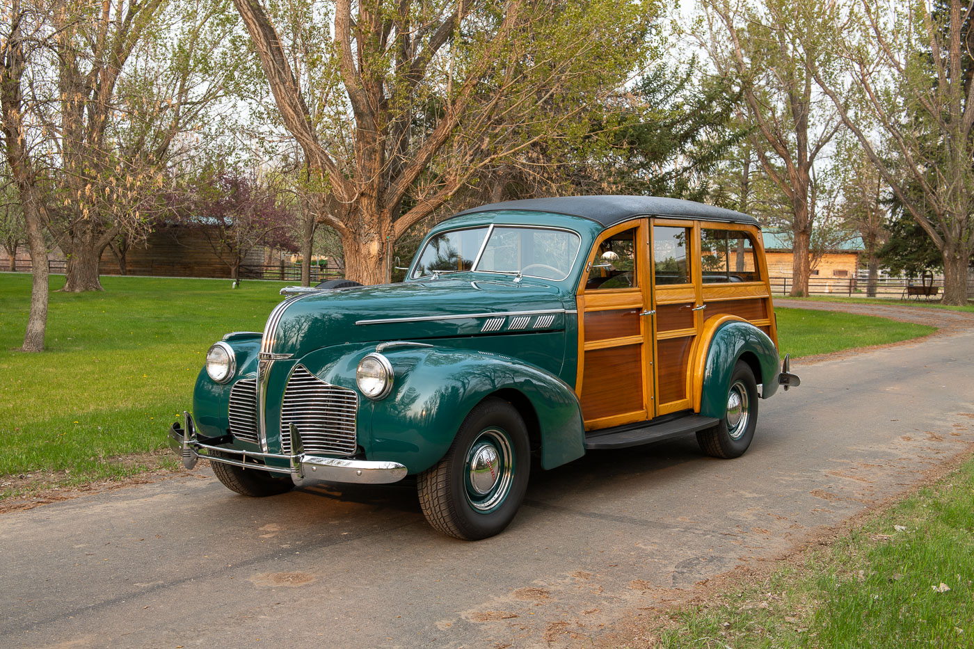 1940 Pontiac Silver Streak Woodie Wagon
