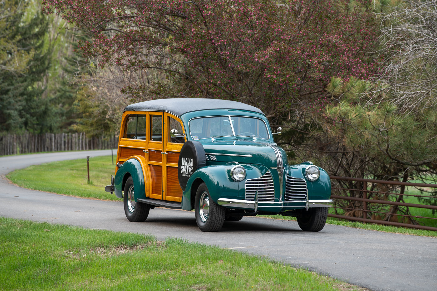 1940 Pontiac Silver Streak Woodie Wagon